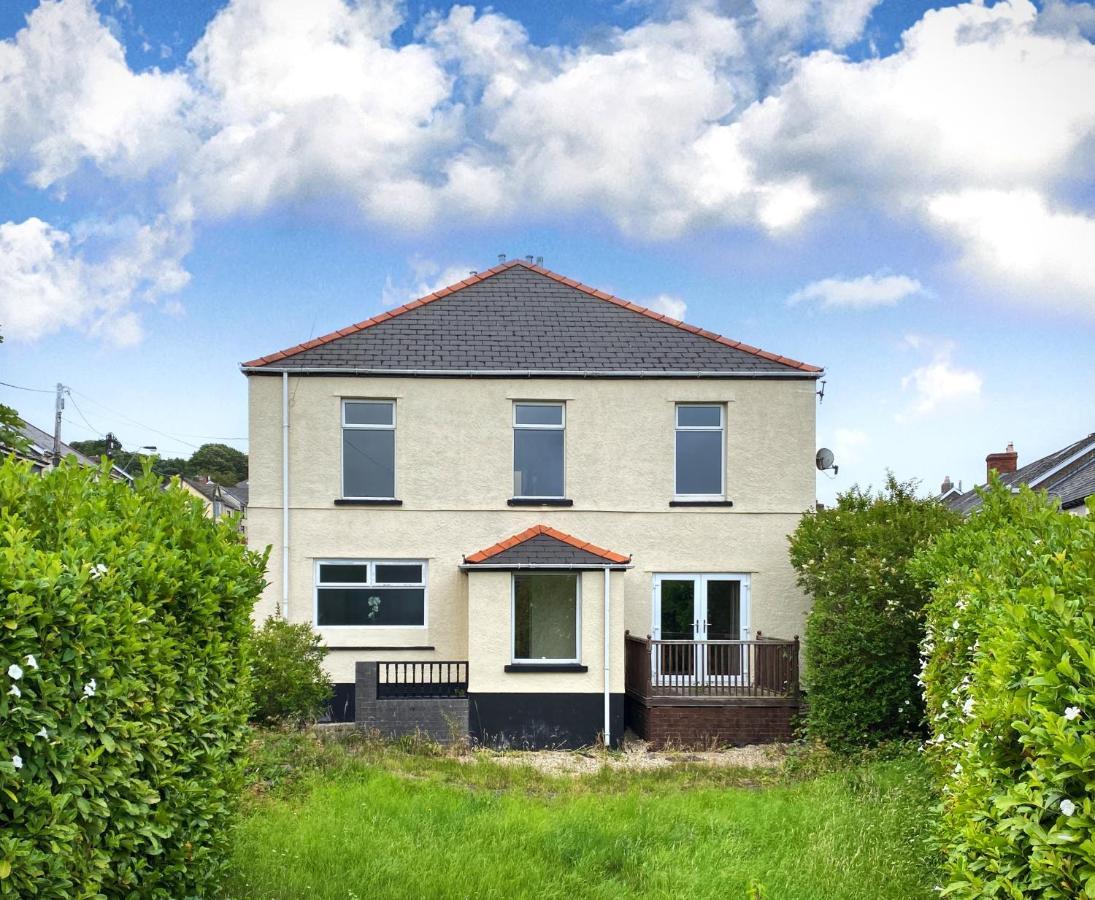 Large House On The Edge Of The Brecon Beacons Villa Beaufort Екстериор снимка